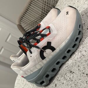 ON Running Cloudstratus Sneakers - White and Gray